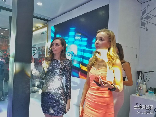 這個(gè)圣誕去王府井和Gear S3親密接觸