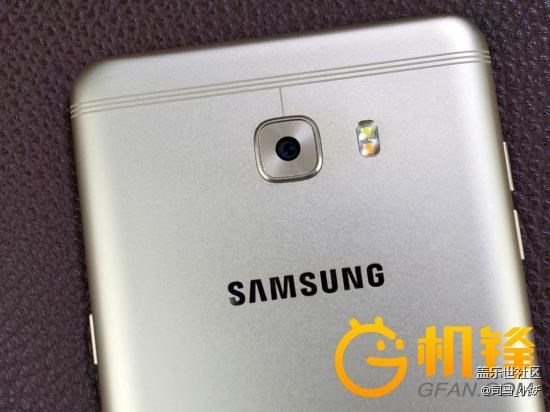 【轉(zhuǎn)】微縫技術(shù)的美 三星C9 Pro外觀工藝解析