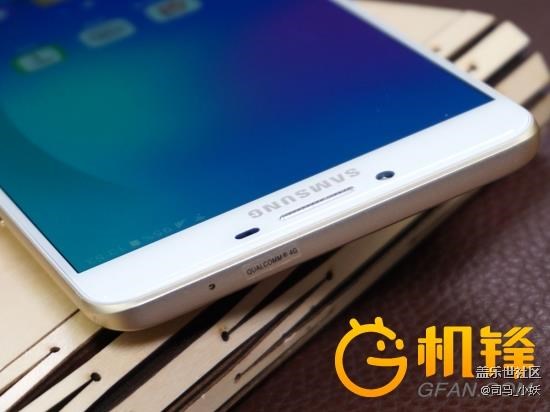 【轉(zhuǎn)】微縫技術(shù)的美 三星C9 Pro外觀工藝解析