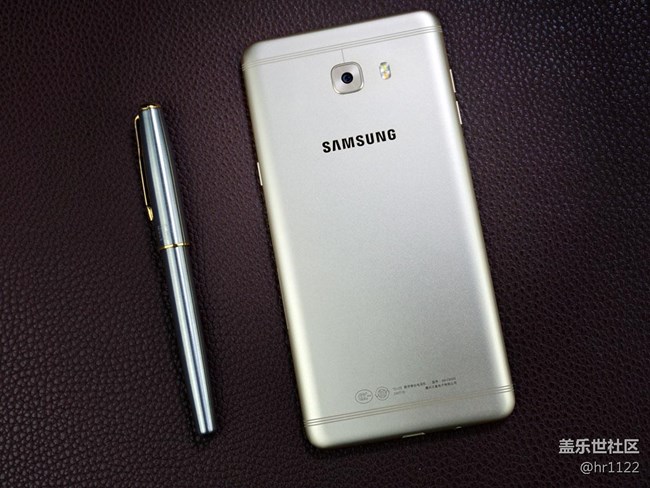 【轉(zhuǎn)】全金屬革新設(shè)計(jì) 三星Galaxy C9 Pro美圖