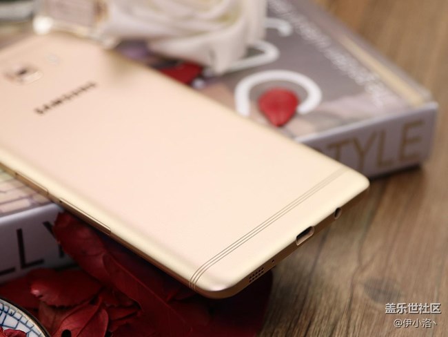 大屏控值得擁有 三星蓋樂世C9 Pro圖賞