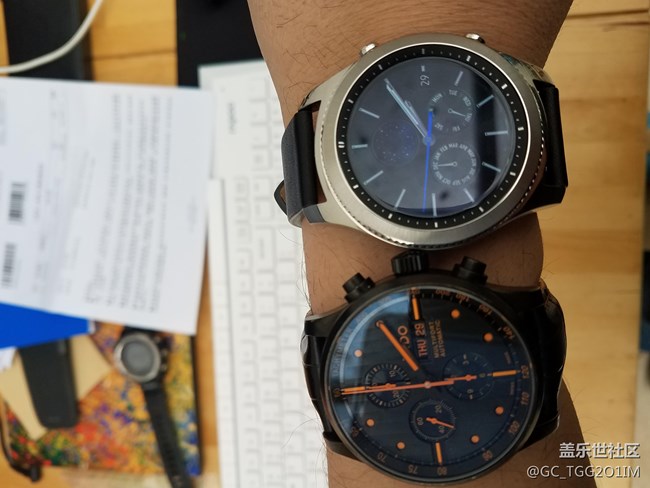 【用科技智造時間】經(jīng)典智造時間，與登山表和機械表對比圖