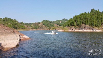 家鄉(xiāng)的水庫