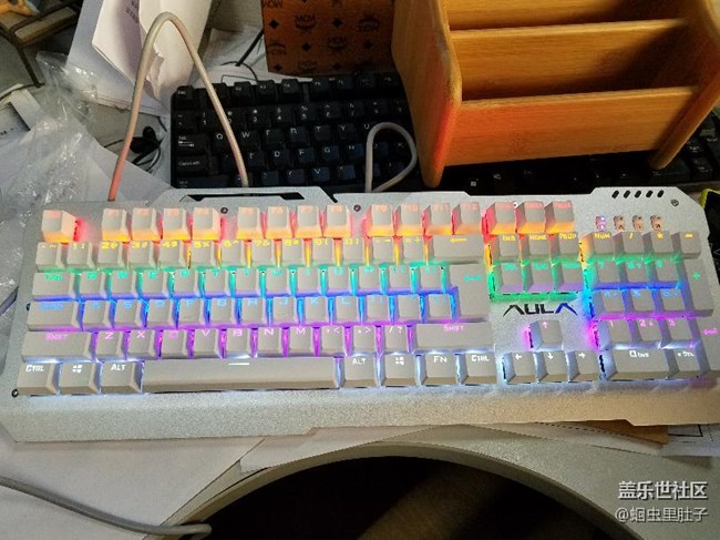 星幣商城兌換的禮品，快來看，猜猜手機(jī)型號