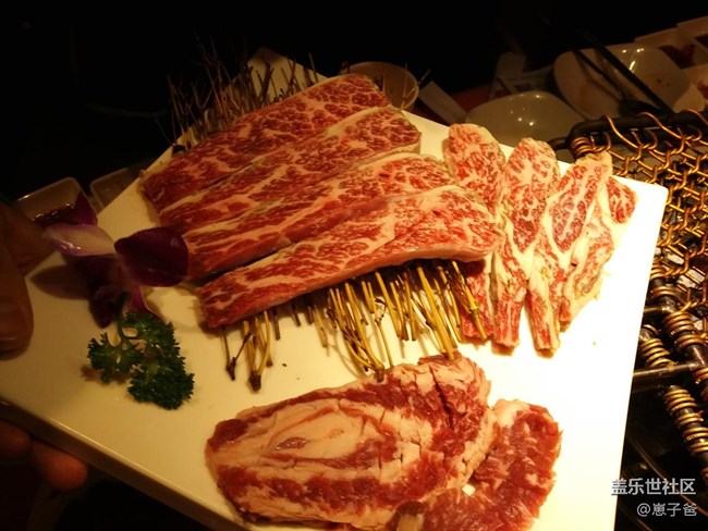 社區(qū)跨年吃烤肉