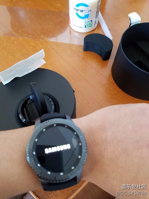 【用科技智造時間】新年遲到的驚喜~ 加入簡單開箱