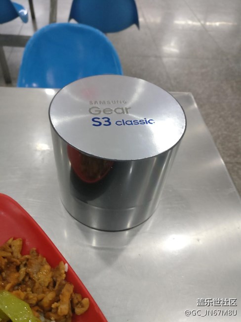 【用科技智造時(shí)間】gear S3與一加三配對(duì)。