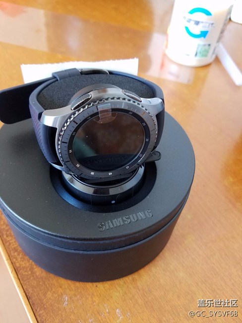 【用科技智造時間】新年遲到的驚喜~ 加入簡單開箱