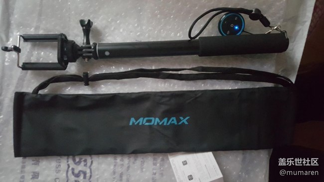 商城兌換的自拍桿到了。