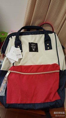 據(jù)說最近流行這個包包