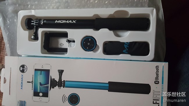 商城兌換的自拍桿到了。