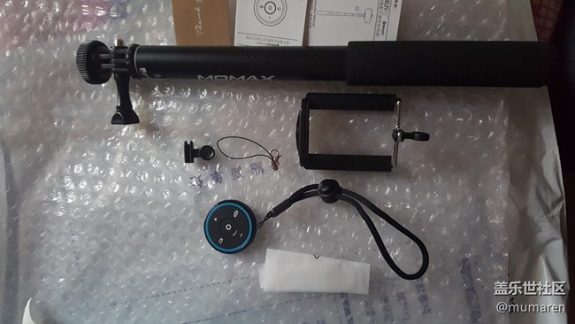 商城兌換的自拍桿到了。