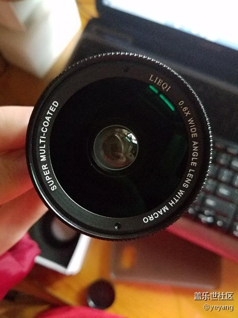 自拍桿和手機(jī)外置鏡頭到了