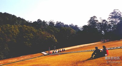 朋友跟情人都可以那么詩(shī)情畫意不是嗎？