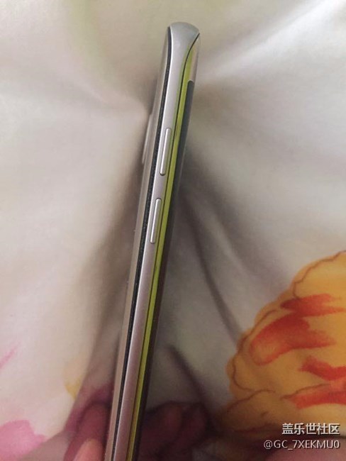 后蓋脫膠??！會(huì)炸嗎