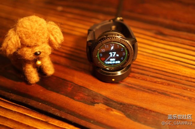 【用科技智造時(shí)間】S3可能是最美膩帥氣的智能穿戴設(shè)備了