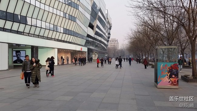 大年初七開(kāi)工 三里屯隨拍