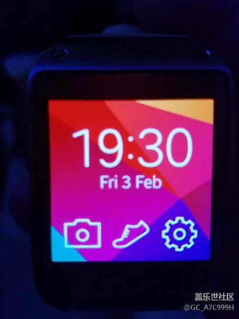 s7e刷7.0beta6，連接三星gear后，手表顯示英文