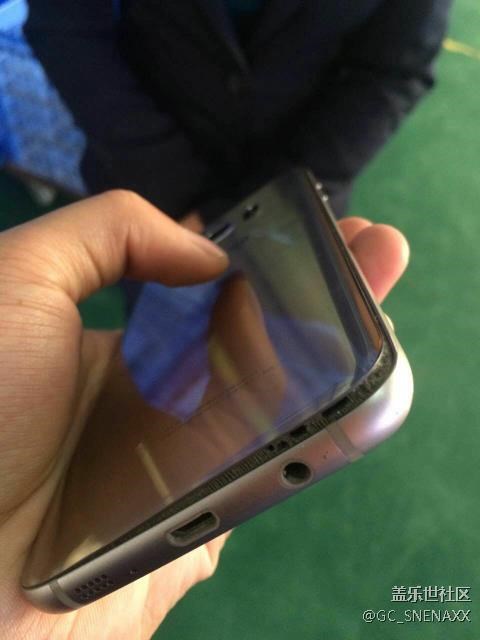 我的s7e要炸了