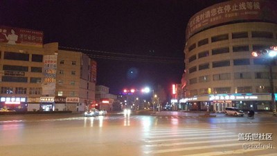 不繁華的夜景