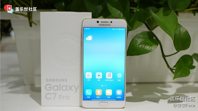 三星蓋樂世 C7 Pro楓葉金圖賞 延續(xù)經(jīng)典完善細(xì)節(jié)配置