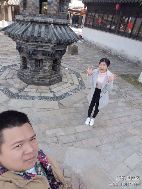 去到哪里拍到哪里，耶耶……