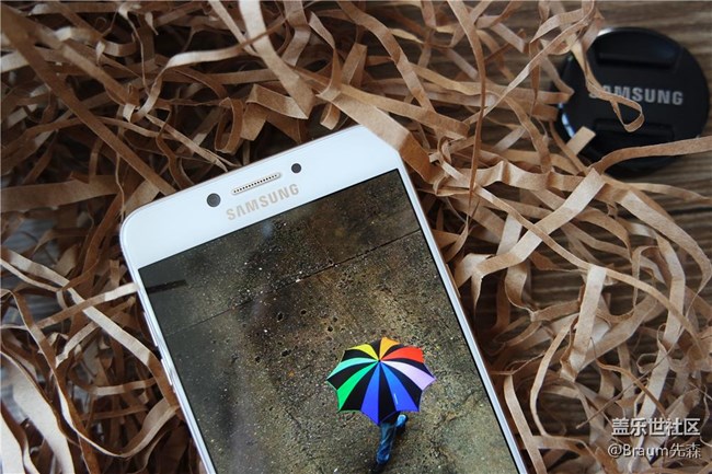 “剛剛好”之余的意外驚喜 三星C7 Pro上手輕體驗(yàn) “剛剛好”之余的意外驚喜 三星C7 Pro上手輕體驗(yàn)