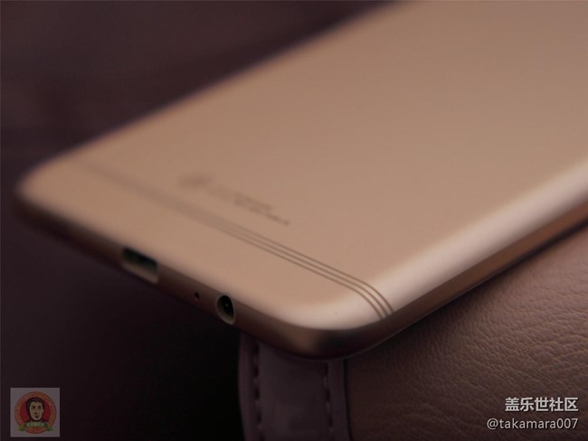 三星Galaxy C7 Pro 開箱上手圖集