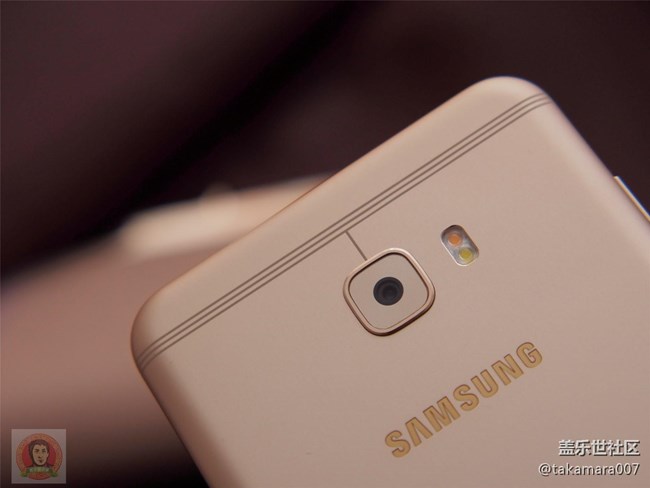 三星Galaxy C7 Pro 開箱上手圖集