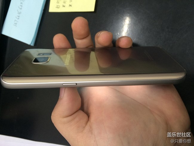 從上市就買到手的S7，1年不到后蓋電池就開始鼓起來