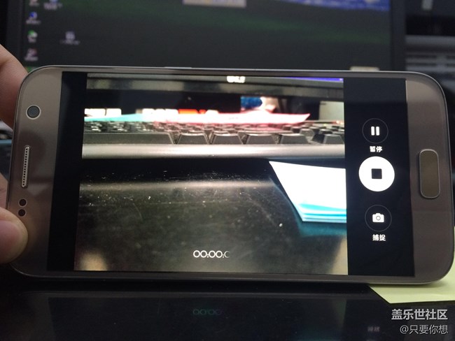 從上市就買到手的S7，1年不到后蓋電池就開始鼓起來