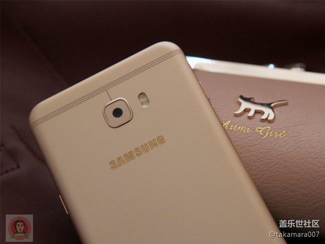 三星Galaxy C7 Pro 開箱上手圖集