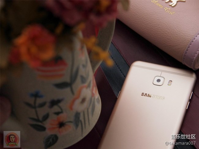 三星Galaxy C7 Pro 開箱上手圖集