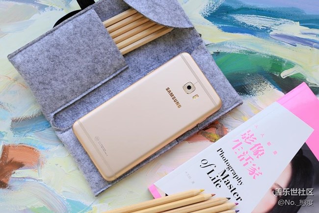 纖薄時(shí)尚，顏值擔(dān)當(dāng)：三星C7 Pro開(kāi)箱圖賞