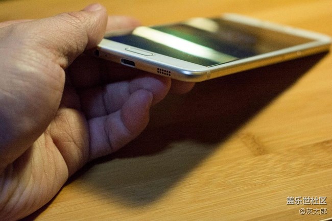 中端機的價格旗艦機的配置 C7Pro，厲害了word三星