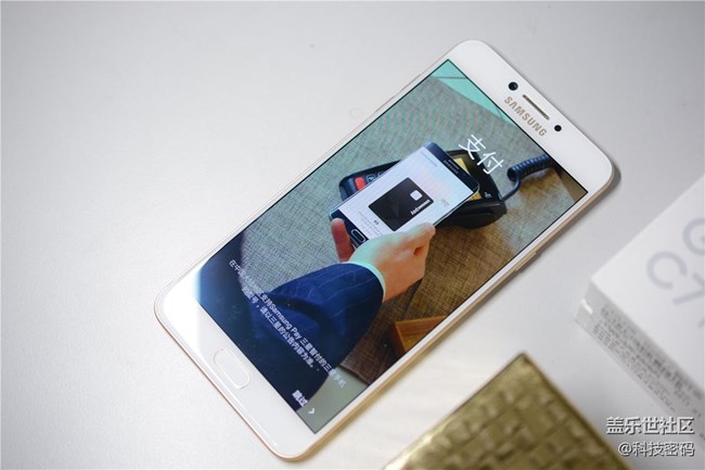 表現(xiàn)全面售價親民，看三星Galaxy C7 Pro體驗評測