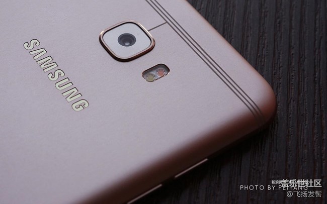 中端輕奢利器，三星Galaxy C7 Pro「圖賞」