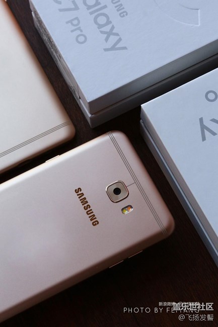 中端輕奢利器，三星Galaxy C7 Pro「圖賞」