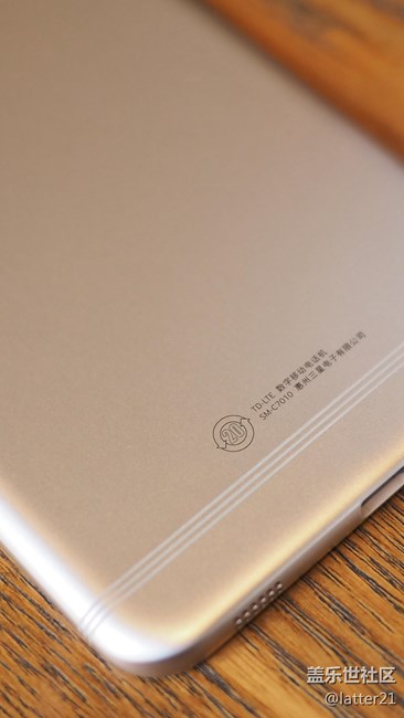 三星Galaxy C7 Pro上手評，準日常機