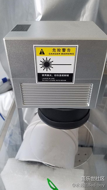 問個(gè)問題，S7的后面板是玻璃的，那能不能激光打標(biāo)刻字？