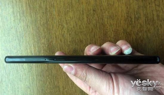 圓角正臉很漂亮 三星S8疑似真機(jī)曝光