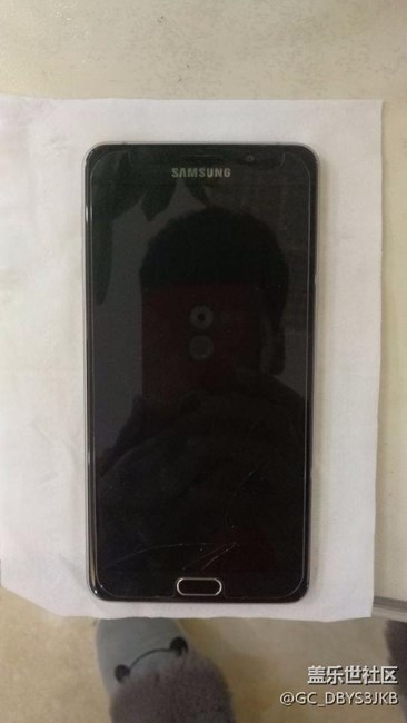 三星A9鋼化膜大白邊怎么消除