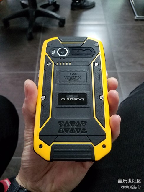 三防手機(jī)～(￣▽￣～)~還是s7edge漂亮