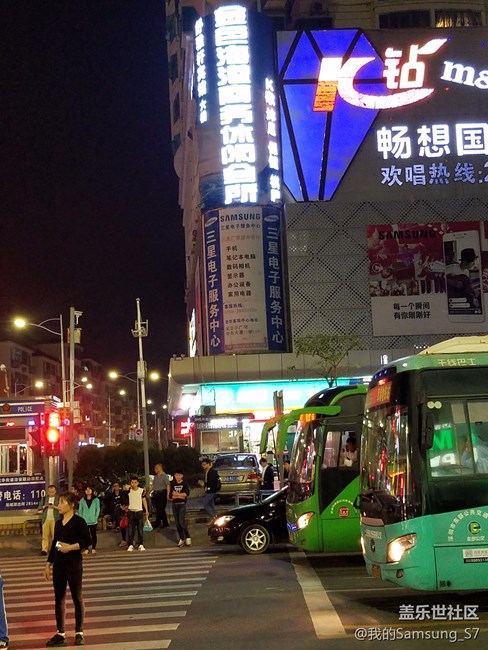 今天本來是去售后換電池的，結果去晚了，關門了。唉