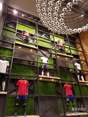 很有創(chuàng)意的運動商城