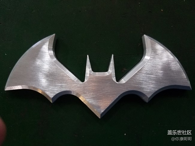 做了個蝙蝠。剛做完 就被人搶走了 好不容易找的料