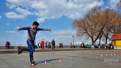 路+冰城江畔+殊途展英姿