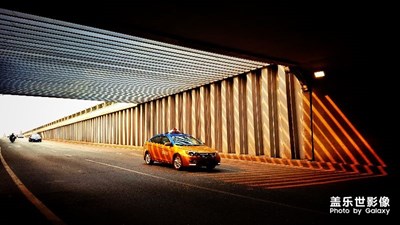 初春·余暉·校園