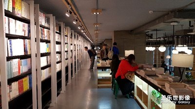 很有書香文藝氣息的書店