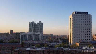 晚霞中的濟(jì)南